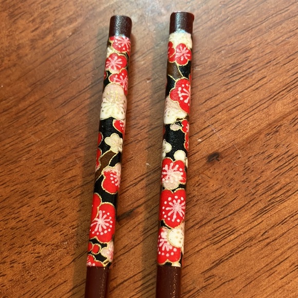 Beautiful set of two vintage chopsticks, excellent vintage condition. - Picture 13 of 16